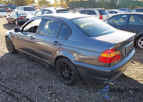 2002 BMW 325I из США, поврежденный, VIN WBAEV33462KL71644